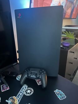 Black PS5 Disc version