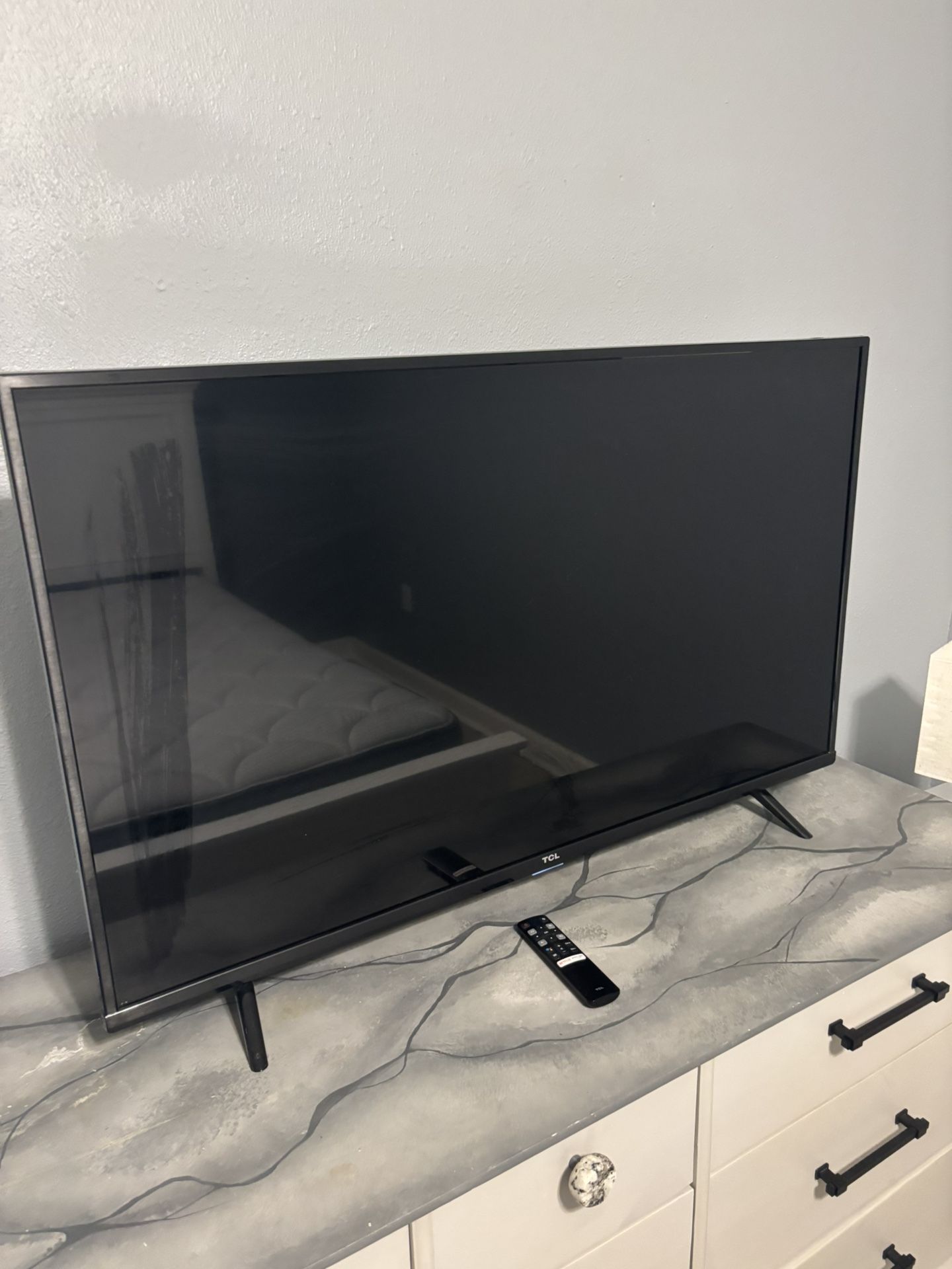 TLC 42” Smart TV