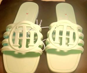 TOMMY HILFIGER SANDALS Size 6M