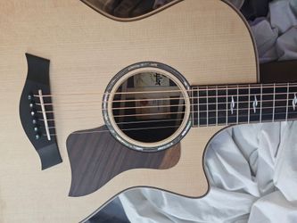 Taylor grande auditorium guitar