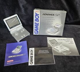 Nintendo Game Boy Advance SP Handheld System  CIB *READ*
