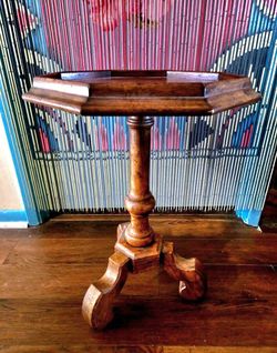 Antique walnut octagonal pedestal side table, often referred to as a "wine table" or "gueridon". 17.5"x23.5"