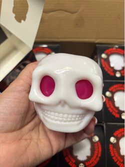 Squeeze Skull of horror squishy