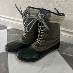 Women’s Size 10 Rue 21 Duck Boots