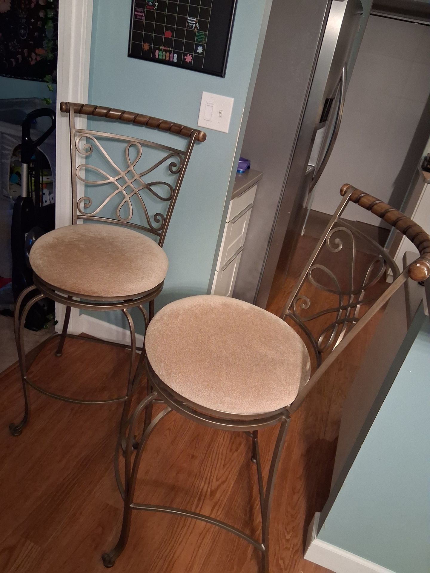 Metal Bar Stools With Soft Cushion