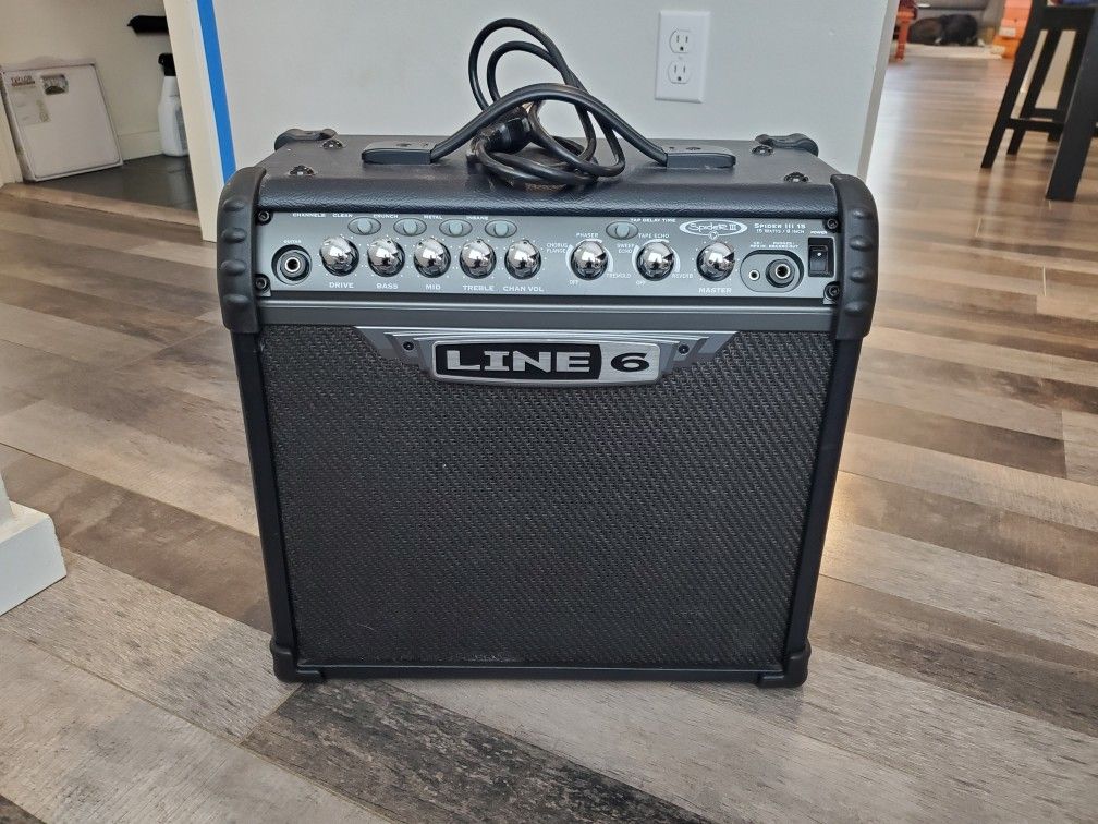 Line 6 Spider 15 Watt Electric Guitar Amp