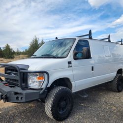 2010 Ford E-350