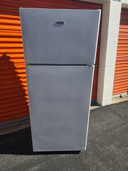 Hotpoint apartment fridge