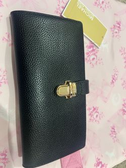 Michael kors wallet