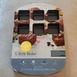 New! Wilton Brownie Edges Pan