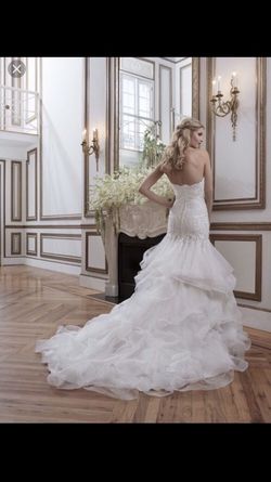 Gorgeous Wedding dress.