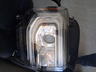 2017 GMC SIEERA 1500 Headlight