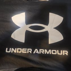 Under Armour Tshirt.