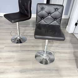 4Adjustable Counter Top/bar Chairs 