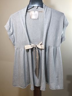 Victoria’s Secret Light Gray Cable Knit Cardigan Sweater. 