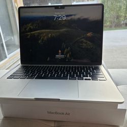 Mac Book M3