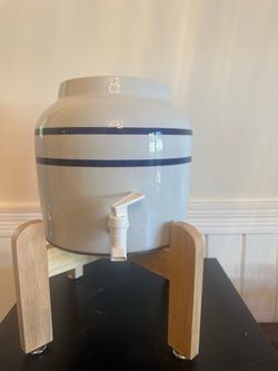 Ceramic Water Container & Stand