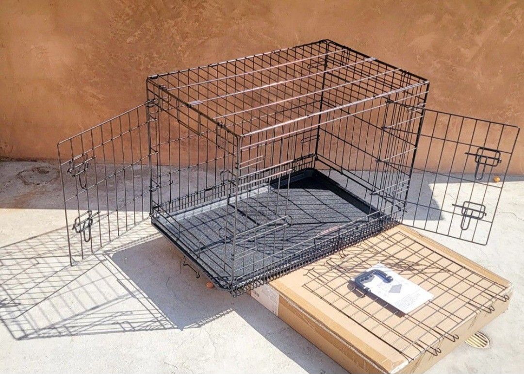 New In Box Med'lrg Dog Crate Doors With Tray Foldable Portable