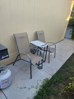 2chairs Table