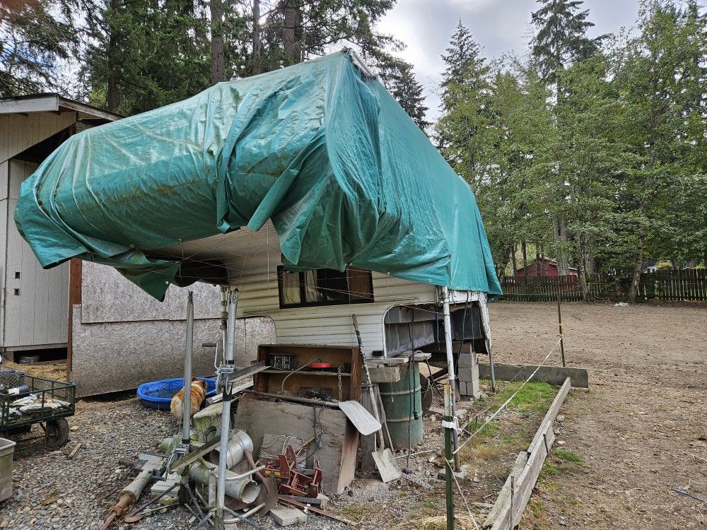 1994, 9.5' Elk Horn Camper 