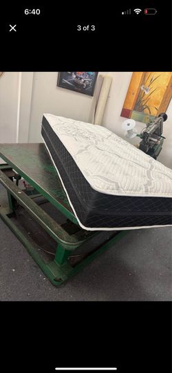 Twin mattress