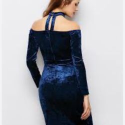 OFF SHOULDER VELVET CHOKER DRESS