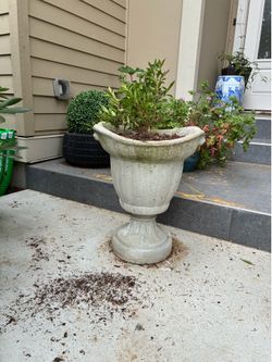 Italian style urn planter pot cement concrete 95 each