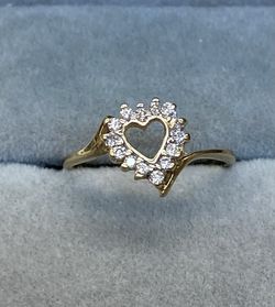 10K Gold & Diamond Heart Ring 💎💖💍