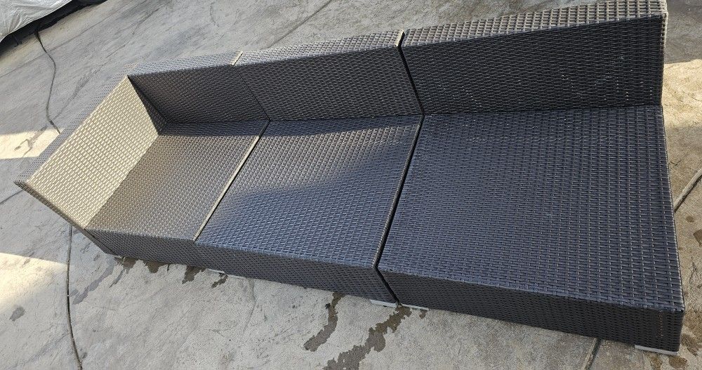 3 Piece Outdoor Furniture! NEED THEM GONE!