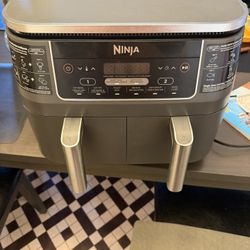 Ninja Dual Zone Air Fryer (2 Basket) – Works Perfect