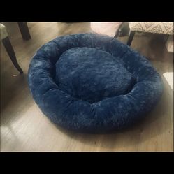 Plush Pet Bed.     40” Large 