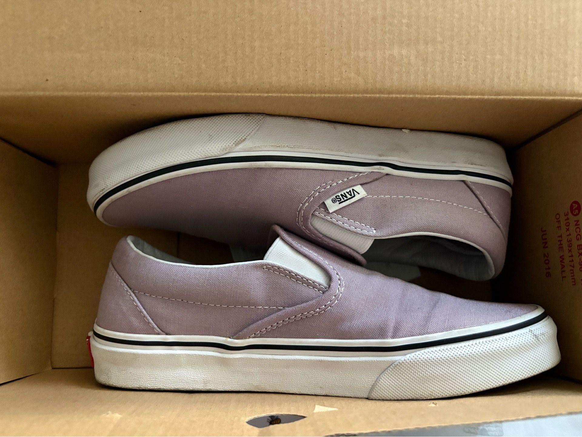 Classic slip on size 7 W