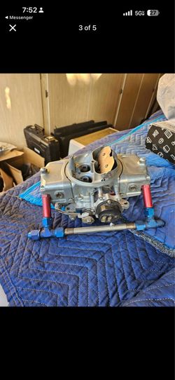 Holley Demon 650 double pumper