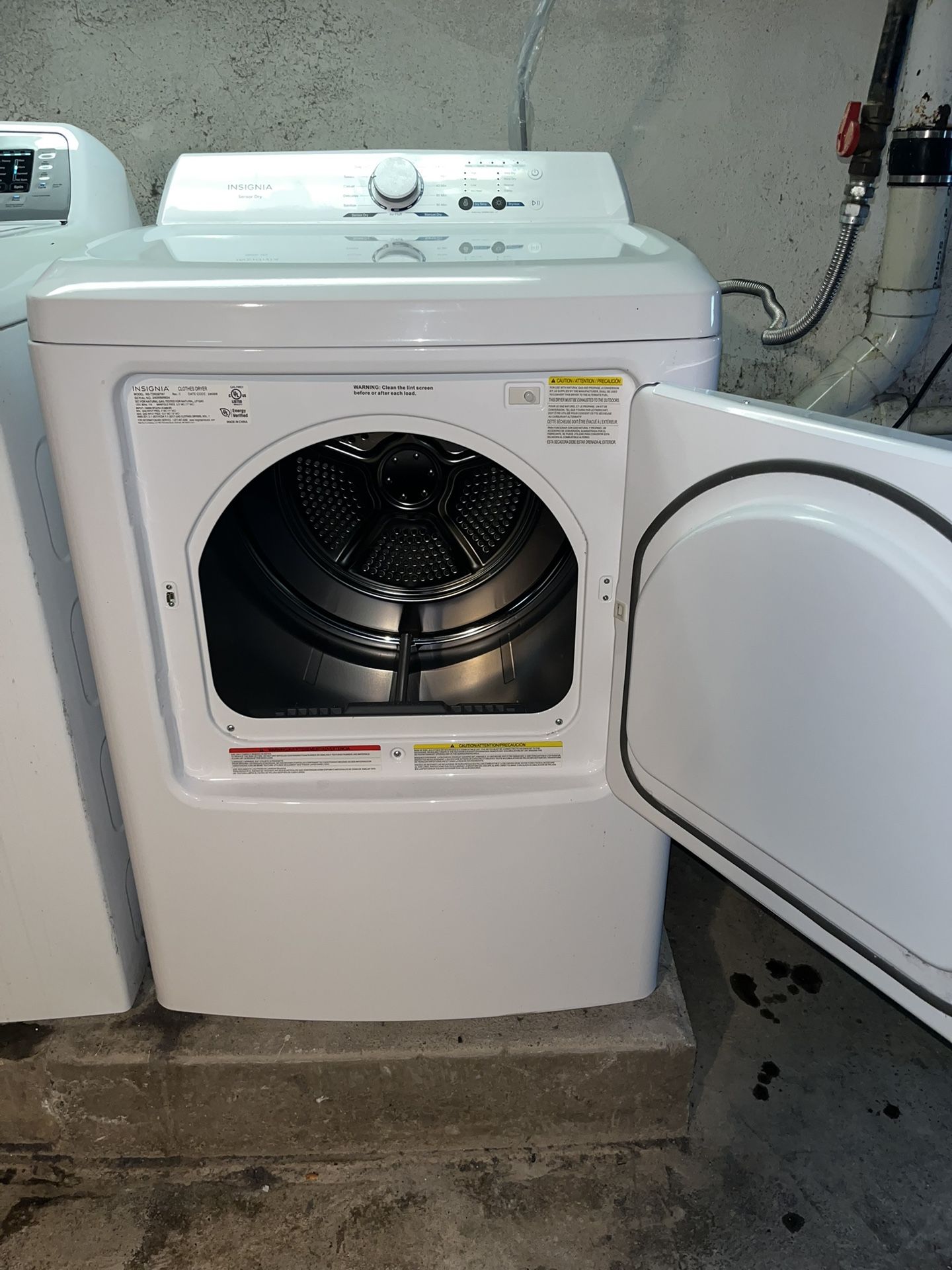 Insignia Gas Dryer