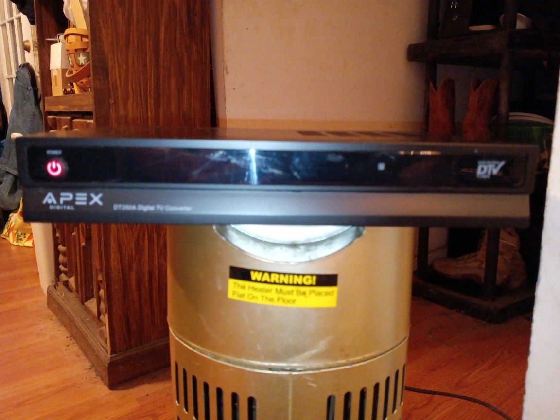 APEX- digital to analog T.V.converter box{ model#DT-250A}