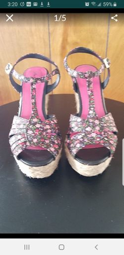 American Eagle- sz 6 1/2 wedge sandals
