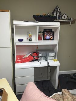 Kids desk