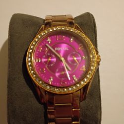 Fossil Women’s Cecile Rose Gold Watch New Battery. No Scratches 