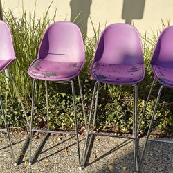 FREE/GRATIS - 4 Purple Bar Stools