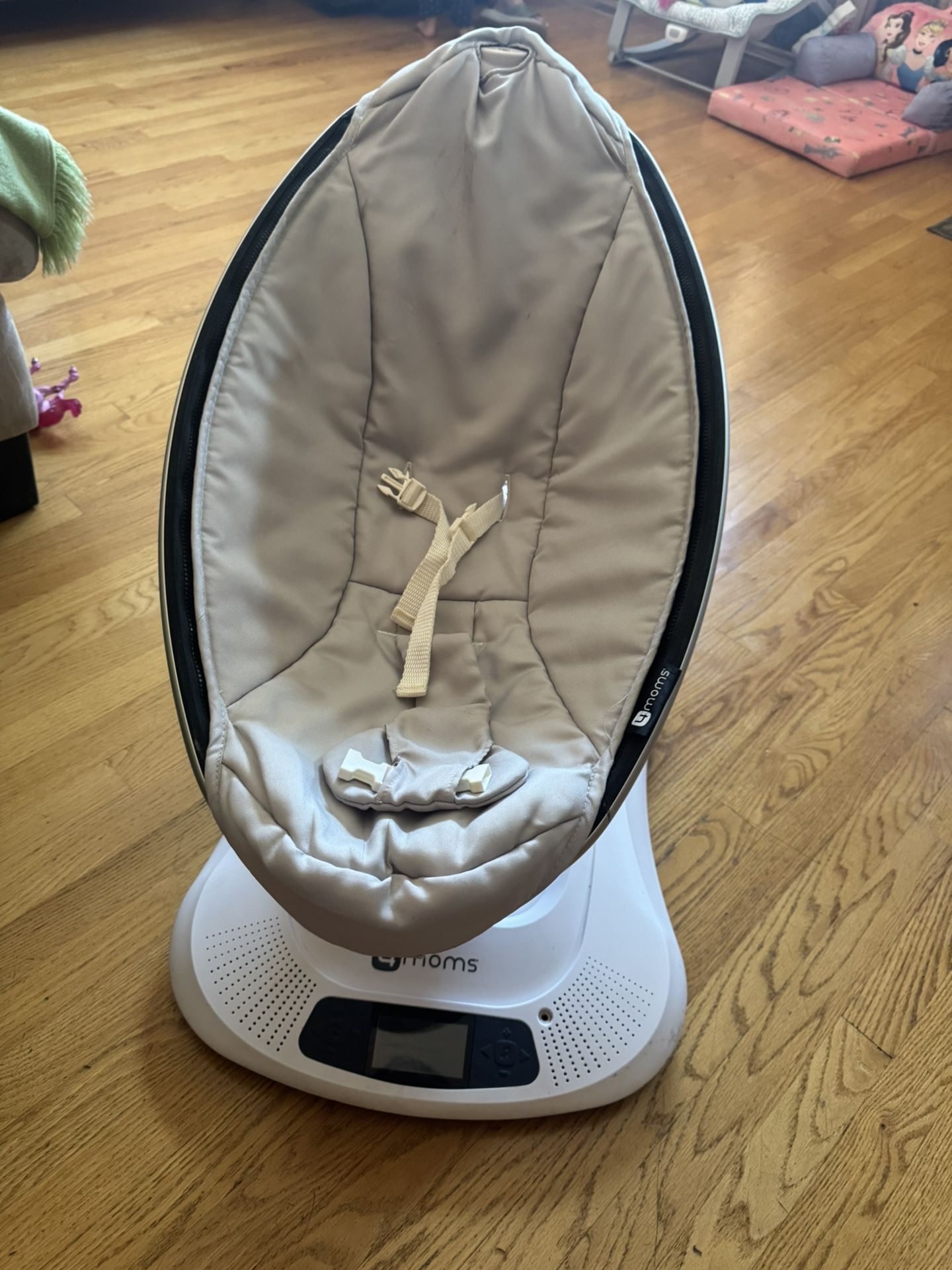 MamaRoo Swing