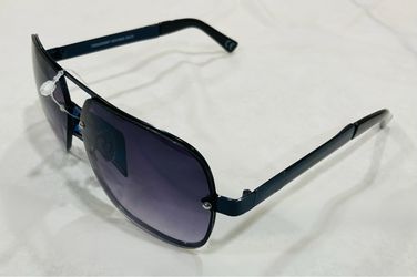 Aviator Sunglasses with Metal Frame