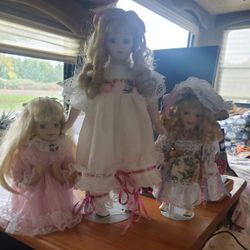Porcelain Dolls X3