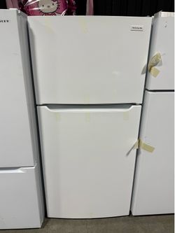 New open box Frigidaire 20 cu. ft. Garage Ready Top Freezer Refrigerator in White, ENERGY STAR