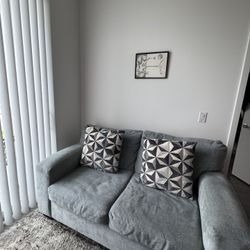 Loveseat 