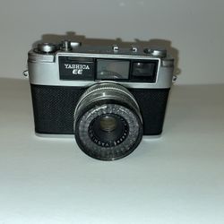 Yashica EE 35mm Camera 