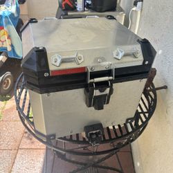 BMW Trunk