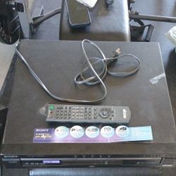 Sony SA-CD/DVD Player DVP-NC875V