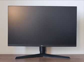 LG UltraGear 27'x Gaming Monitor