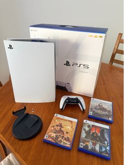 PS5 Disc with controller & 3 games