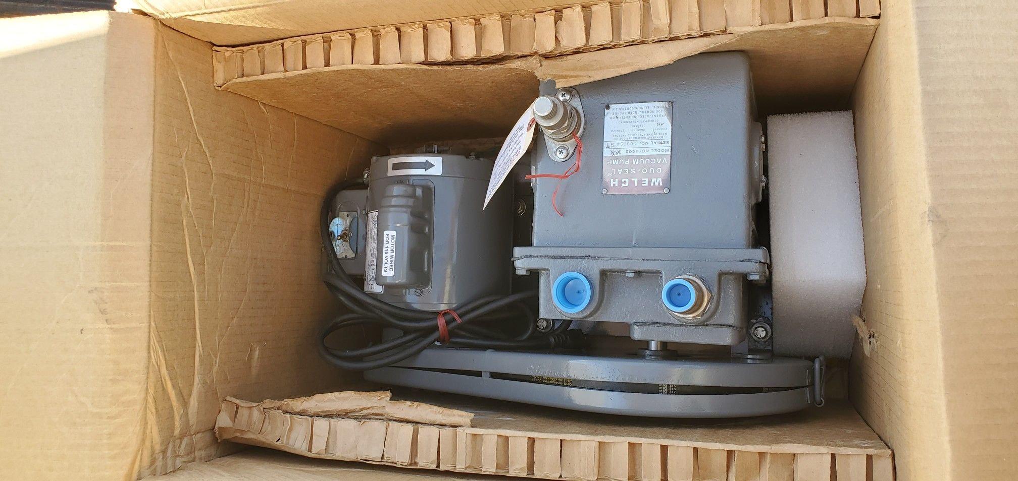 Welch Vacuum pump 1